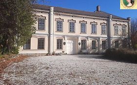 Sisi-Schloss Rudolfsvilla - Apt. Nené und die abenteuerlichen Schwestern